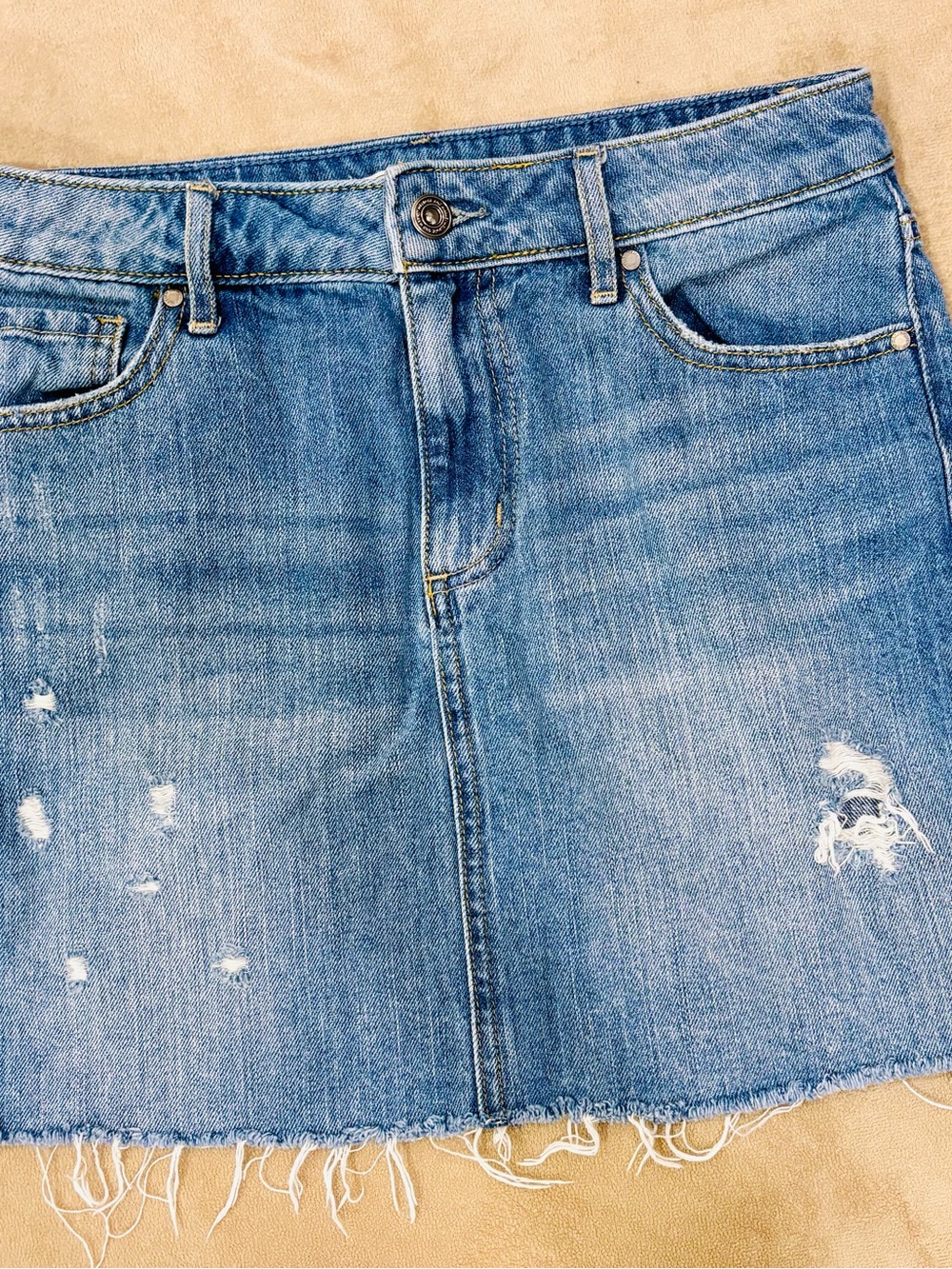 Y2K - Distressed Light Blue Denim Mini Skirt